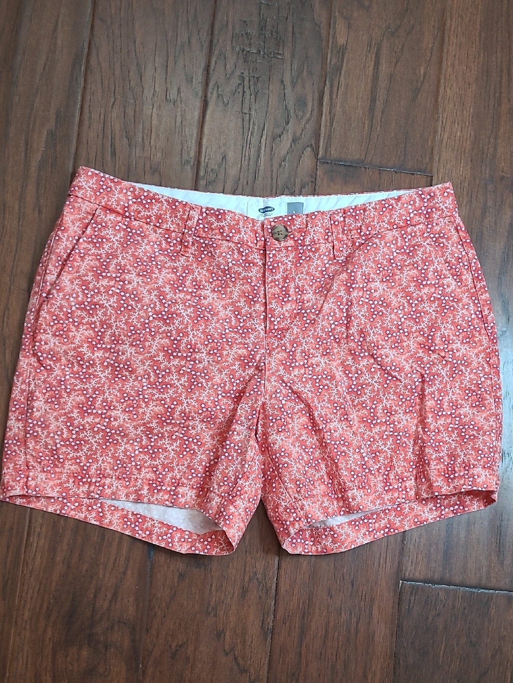 Old Navy Reddish Coral & White Star Print Shorts size 4